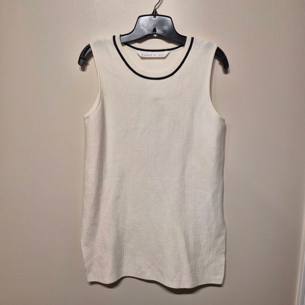 Athleta NWOT Medium On The Town Ribbed White and Black Sleeveless Tunic Sweater
